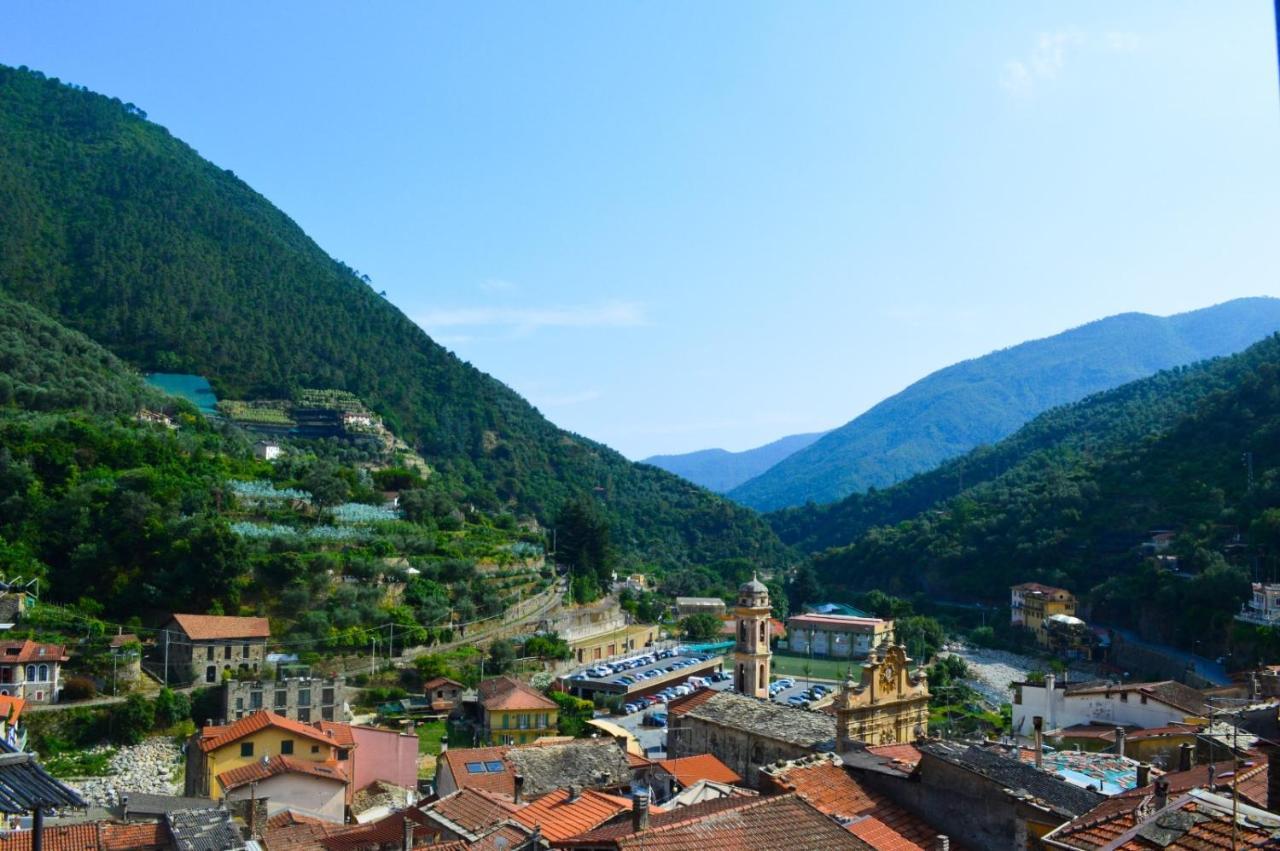U Sportegu Da E Monti A Giaia *
