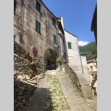 Alloggio U Sportegu Da E Monti A Giaia Badalucco Exterior foto